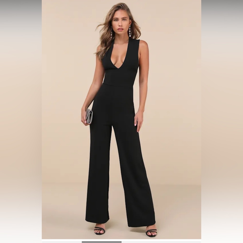 Elegant Black Sleeveless Jumpsuit